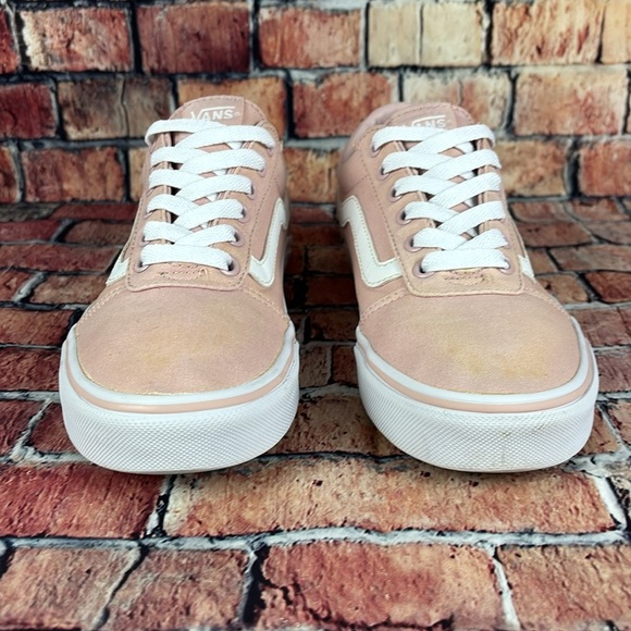 VANS CLASSIC LOWTOPS,  WOMANS SIZE 8.5 GUC - Picture 4 of 11